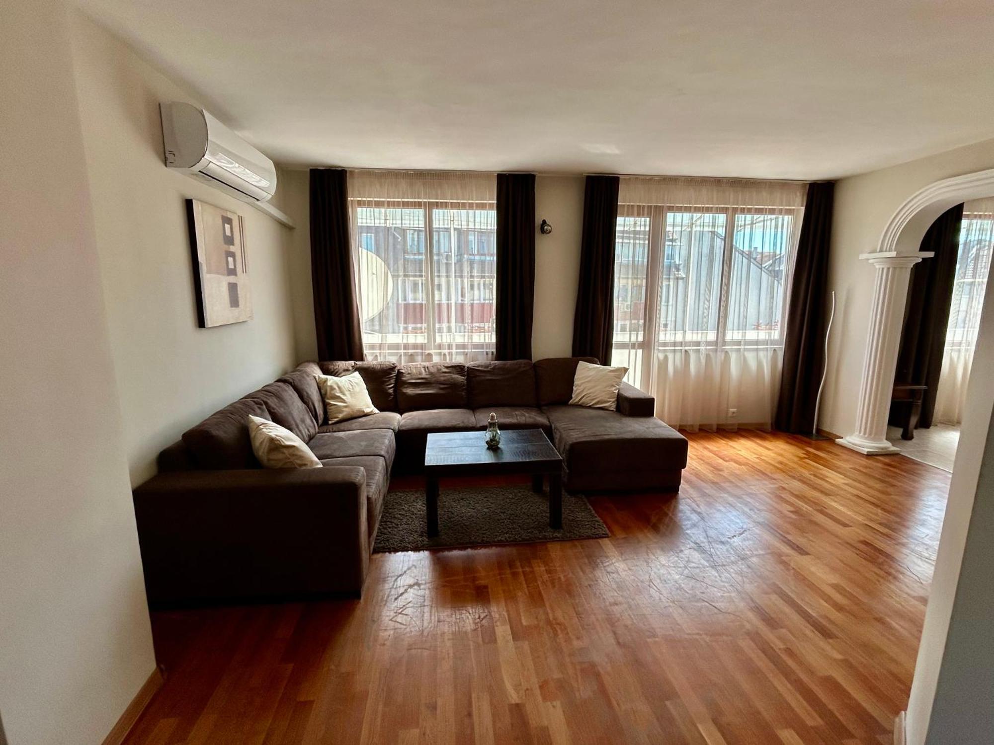 Fenix 2 Bedroom Apartment Varna Center Eksteriør billede