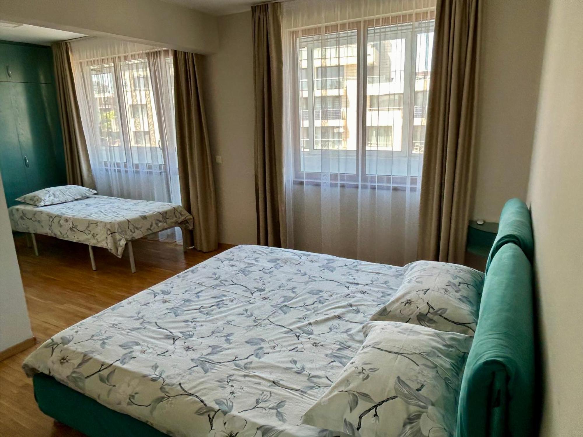Fenix 2 Bedroom Apartment Varna Center Eksteriør billede